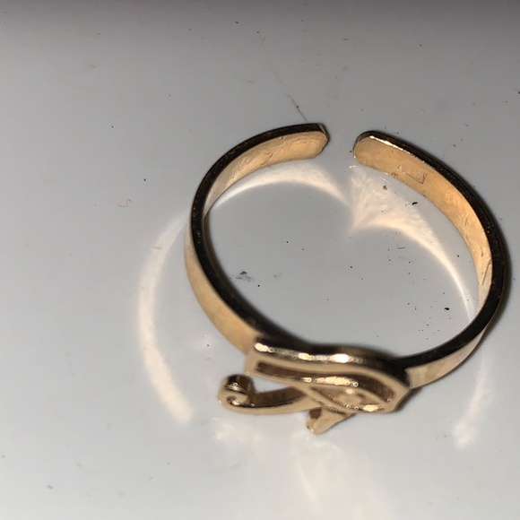 Egyptian Museum: Eye of Horus 18K Gold Ring - Adjustable Band - Picture 3 of 14
